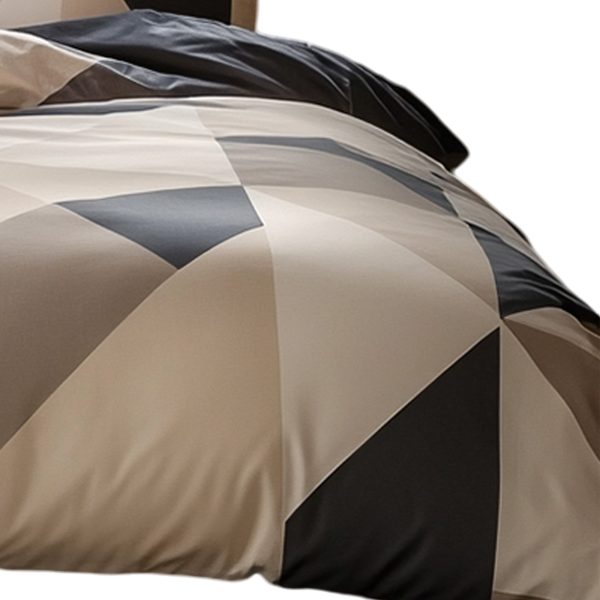 Modern Geometric Triangle Duvet - Image 3